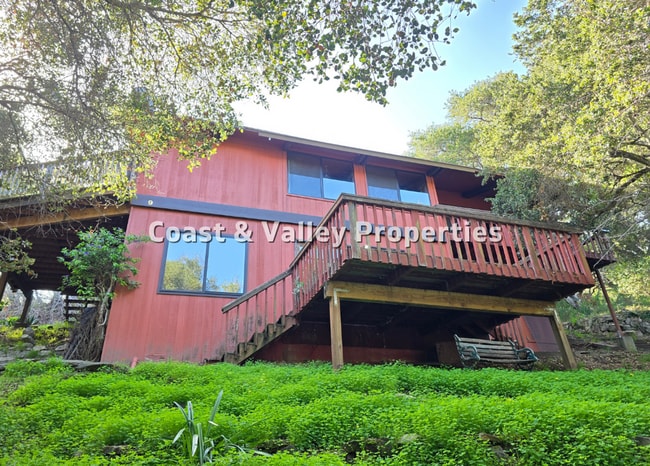 property at 9 Cll De La Paloma