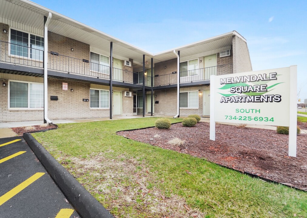 17020 Raupp Rd, Unit 203 - UPG in Melvindale, MI - Building Photo