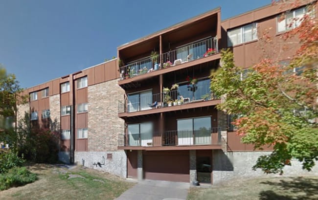 1725 Kenwood Ave in Duluth, MN - Foto de edificio - Building Photo