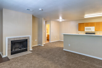 Park at Walkers Landing in Magnolia, TX - Building Photo - Interior Photo