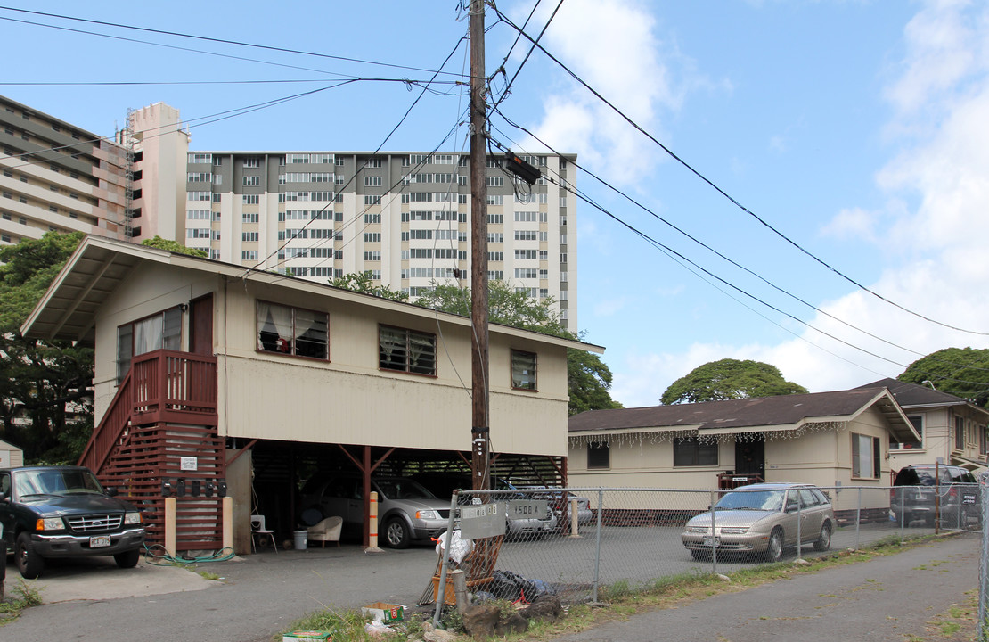 1506 Amelia St in Honolulu, HI - Building Photo