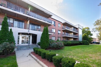 Rainbow House in Farmingdale, NY - Building Photo - Building Photo