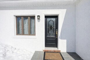 85 S Harrison Ave in Congers, NY - Building Photo