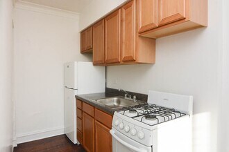 4646 N Paulina St in Chicago, IL - Foto de edificio - Building Photo