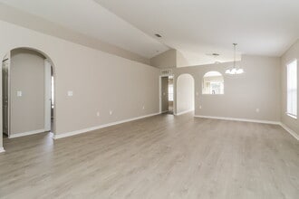 17047 Ongar Ct in Land O Lakes, FL - Building Photo - Building Photo