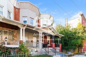 2034 W Atlantic St in Philadelphia, PA - Foto de edificio - Building Photo