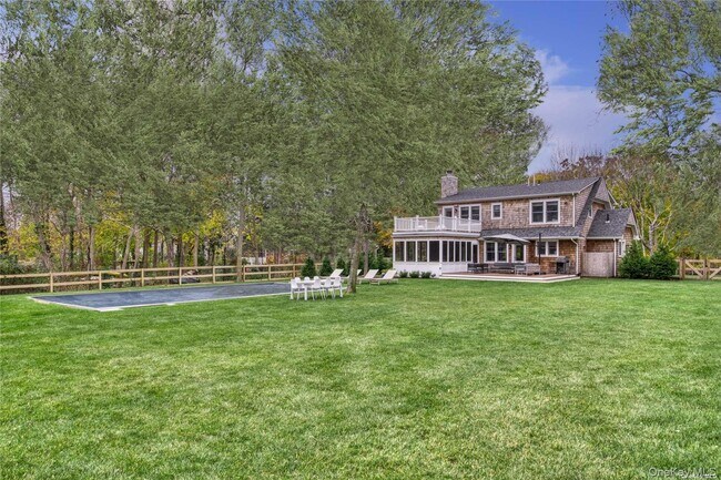 1700 Cedar Dr in Southold, NY - Building Photo - Building Photo