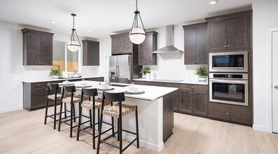 10204 Sesti Wy in Elk Grove, CA - Building Photo - Building Photo