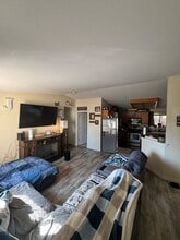 328 Wildrose Dr in Fernley, NV - Building Photo - Building Photo