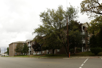 Summit Square in Muskegon Heights, MI - Building Photo - Building Photo