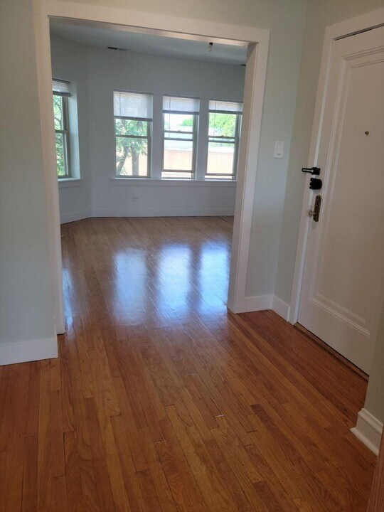 4055 N Spaulding Ave in Chicago, IL - Building Photo