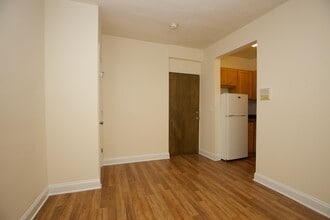 1732 N Humboldt Blvd, Unit A08W in Chicago, IL - Building Photo - Building Photo