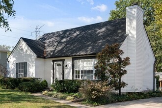 8732 Loch Lea Ln in Louisville, KY - Building Photo - Building Photo
