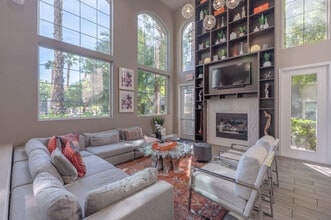 Tivoli in Las Vegas, NV - Foto de edificio - Building Photo