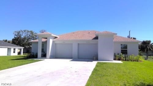 6062 Laurelwood Dr in Ft. Myers, FL - Building Photo