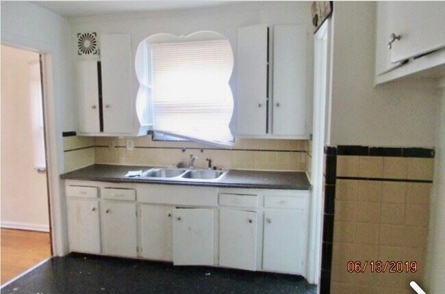 9219 McKinney St in Detroit, MI - Building Photo - Building Photo