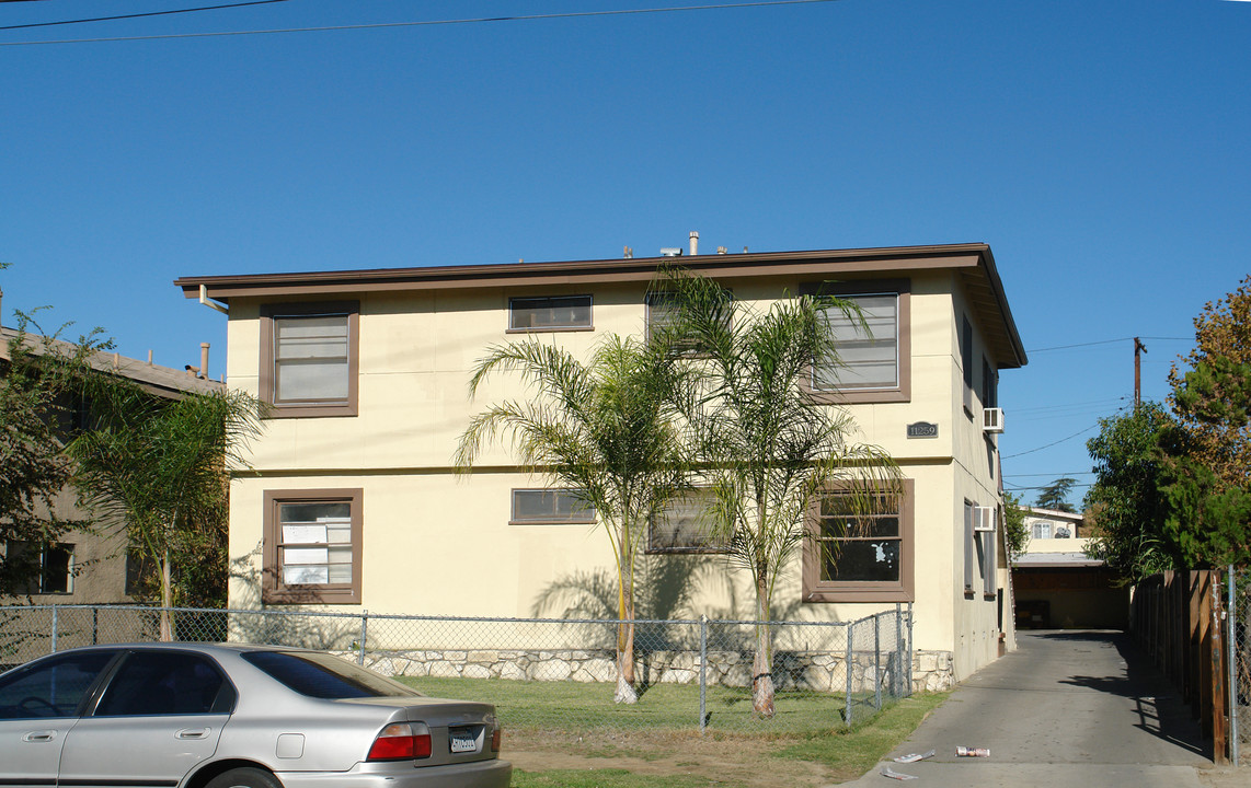 11259 Hatteras St in North Hollywood, CA - Building Photo