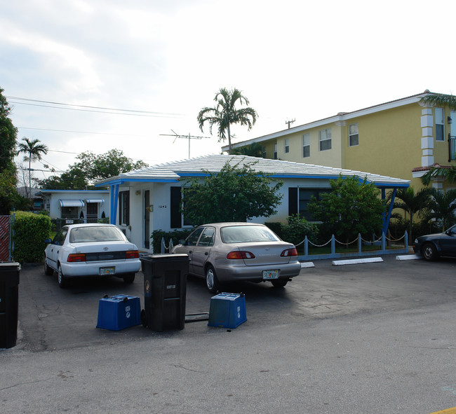 1240-1242 NE 14th Ave in Fort Lauderdale, FL - Building Photo - Building Photo