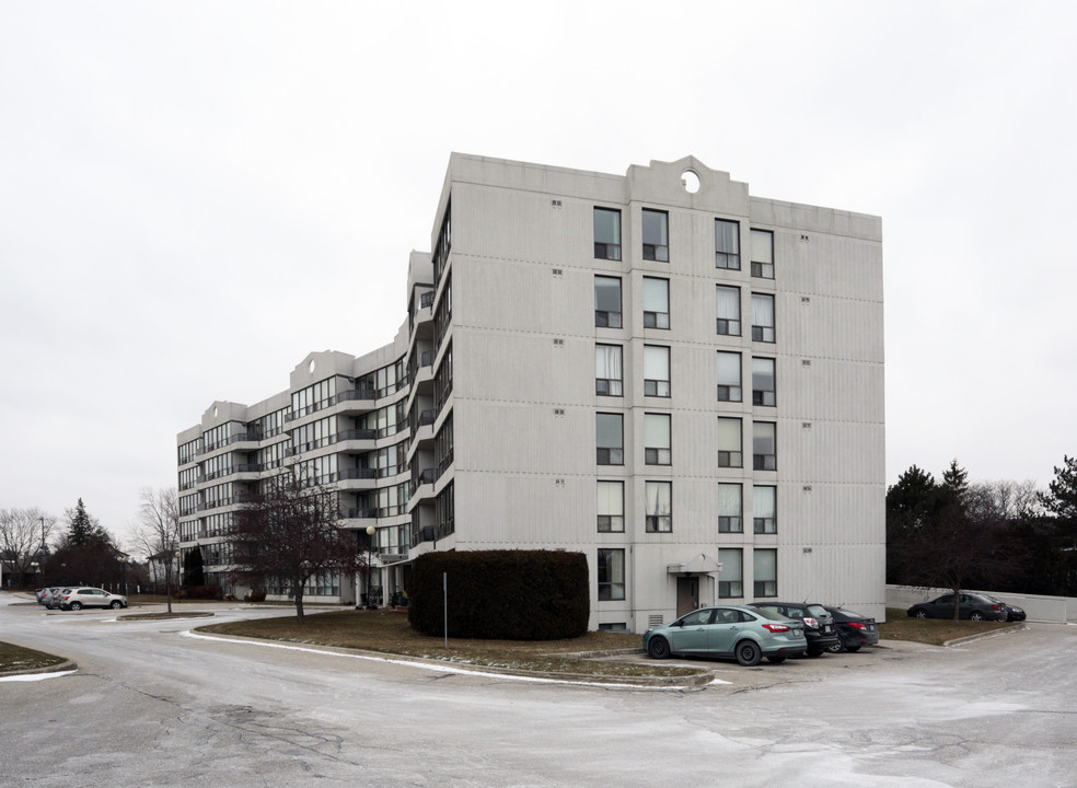 Monterey Park Condominiums in Guelph, ON - Building Photo