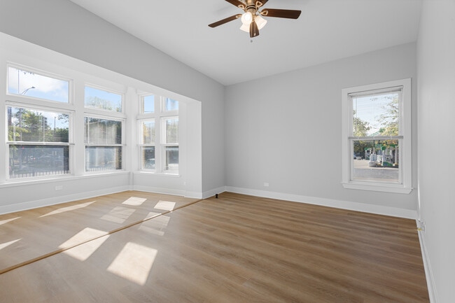 7600 N Sheridan Rd in Chicago, IL - Building Photo - Building Photo
