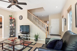 4965 W Bobcat Bend Ct in Las Vegas, NV - Foto de edificio - Building Photo