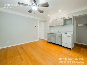 3170 Dixie Hwy in Waterford, MI - Building Photo - Building Photo