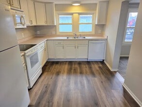 114 N 5th St in Adel, IA - Building Photo - Building Photo