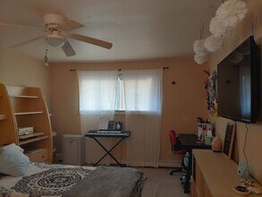 8509 W Catherine Ave in Chicago, IL - Building Photo - Building Photo