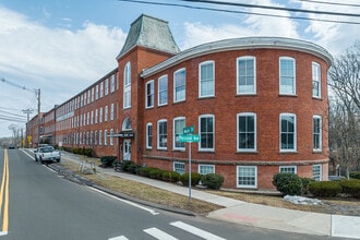 The Lofts at Sherwood Falls in Berlin, CT - Building Photo - Building Photo