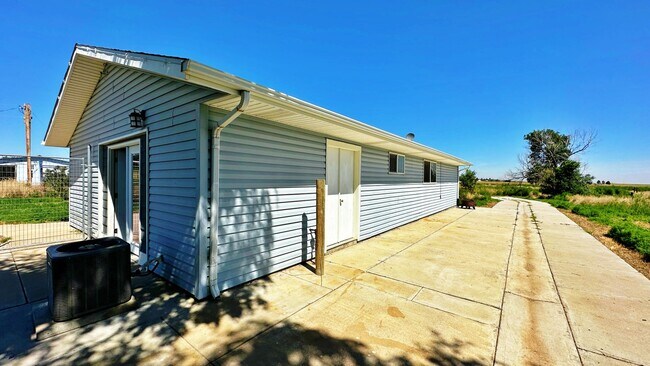 4100 Horseshoe Dr in Strasburg, CO - Building Photo - Building Photo