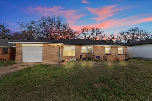 property at 1108 Center St