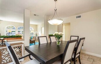 210 St Joseph Ave in Long Beach, CA - Building Photo - Building Photo