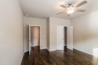 1115 Spring Marsh Ct NE in Gainesville, GA - Building Photo - Building Photo