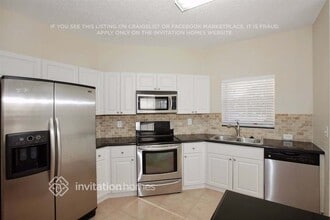 18542 NW 22nd St in Pembroke Pines, FL - Building Photo - Building Photo