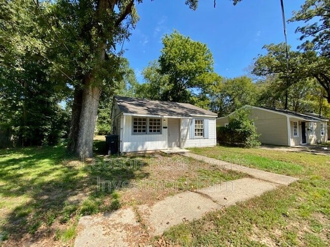 3020 Conmar St in Shreveport, LA - Foto de edificio - Building Photo