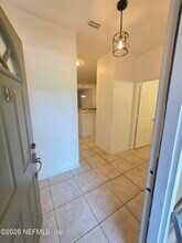 5663 Greenland Rd in Jacksonville, FL - Foto de edificio - Building Photo