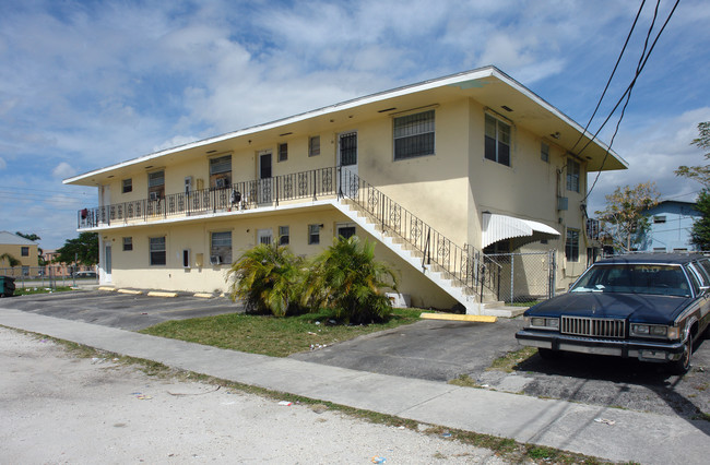 6401 NW 12th Ave in Miami, FL - Building Photo - Building Photo