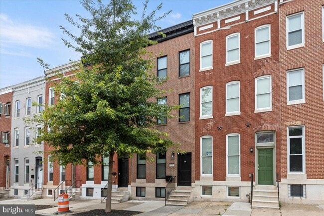 property at 1532 N Broadway