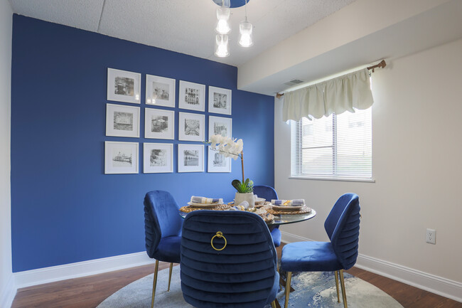 Windsor Court and Tower in Silver Spring, MD - Building Photo - Interior Photo