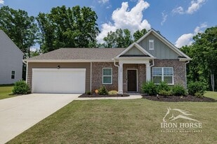 388 Mccall Wy in Monroe, GA - Building Photo