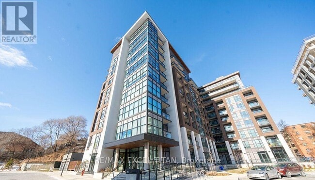 property at 25 Neighbourhood Ln.