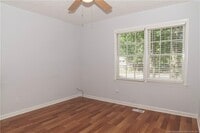 1302 Kienast Dr photo'