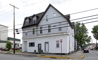 601 Ligonier St in Latrobe, PA - Building Photo
