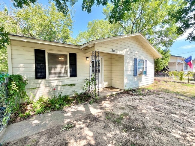 property at 1813 Wayne St