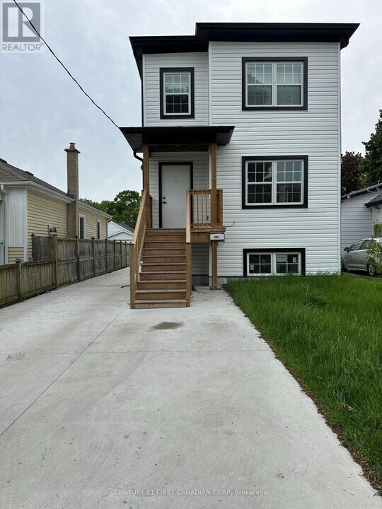263 Sanders St in London, ON - Building Photo