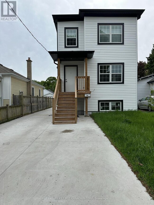 property at 263 Sanders St