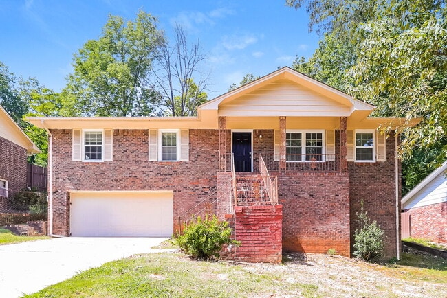 property at 904 Glenvalley Dr