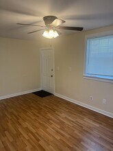8 Line St, Unit E in Charleston, SC - Building Photo - Building Photo