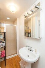 1142 W Morse Ave, Unit GW in Chicago, IL - Foto de edificio - Building Photo