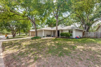 11405 Bristle Oak Trail in Austin, TX - Building Photo - Building Photo